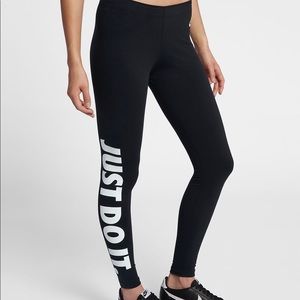 Nike Sportswear Just Do It Leggings